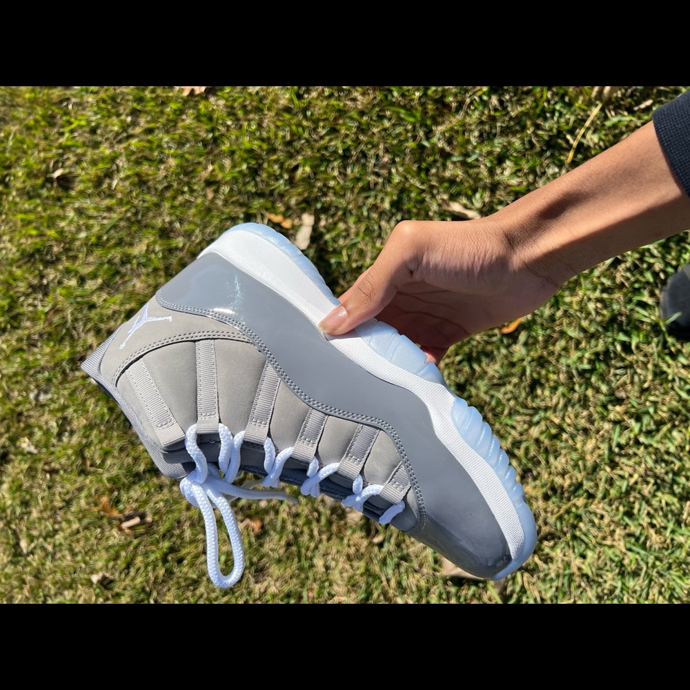 Jordan 11 Cool Grey size 9